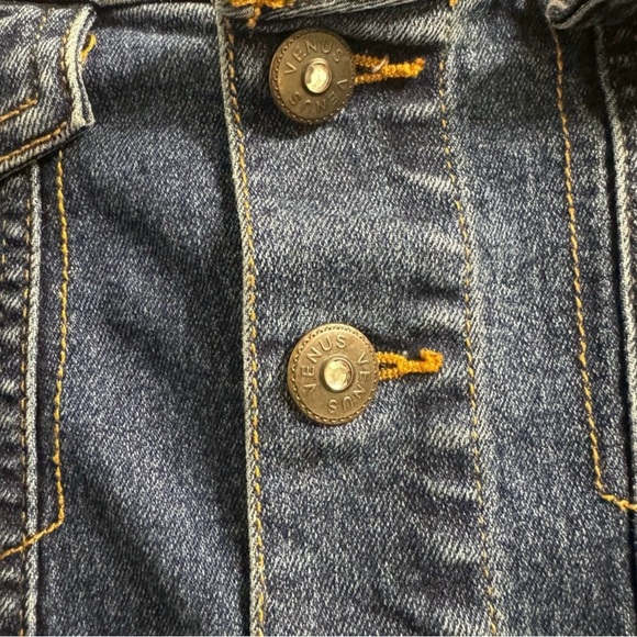 Long sleeve off the shoulder denim romper - Picture 6 of 8